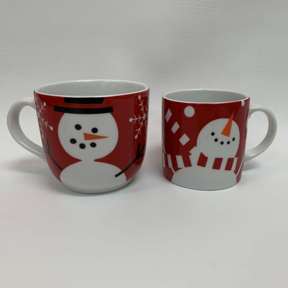 Crate & Barrel Cups Red White Snow Snowman Porcelain Made in Bangladesh Lot of 2 - Picture 1 of 8